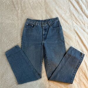 New York & Company Women’s Straight Leg Blue Jeans 10 Classic Average Vintage